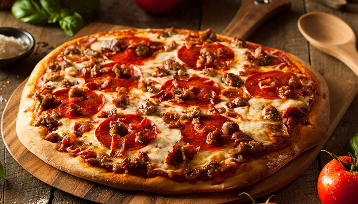 sausage-pepperoni-pizza